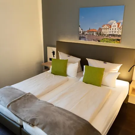 Stadthotel Im Kolpinghaus 2* لينغِن